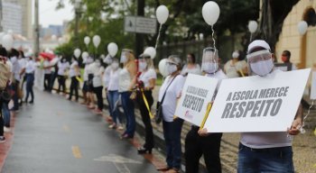 Manifestação aconteceu em frente ao Palácio do Campo das Princesas