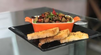Receita de Antepasto de Berinjela com Carne de Sol, preparada pelo chef Rivandro França