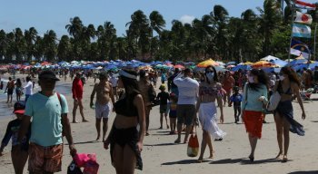 Muito gente foi curtir Porto de Galinhas no Feriadão