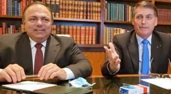 Em 20 de maio, o presidente Jair Bolsonaro afirmou que Pazuello ficaria “por muito tempo” à frente da pasta