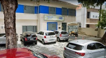 A sede do Procon Recife está localizada na Rua Carlos Porto Carreiro, 156, no bairro do Derby