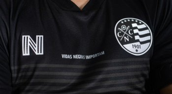 O Náutico lançou camisa no combate ao racismo.