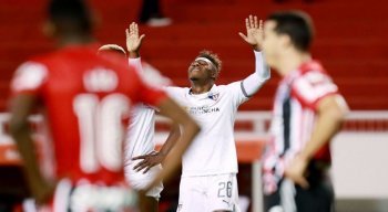 Jogando na altitude de mais de 2.800 metros de Quito, a LDU derrotou o São Paulo por 4 a 2 no estádio Casa Blanca e disparou na liderança do Grupo D da Libertadores da América, com 9 pontos
