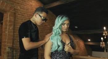 Música e clip oficial contam com a participação de MC Elvis