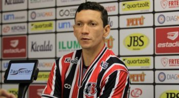 Perí foi contratado para suprir uma carência na lateral esquerda do Santa Cruz.