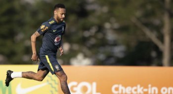 Neymar é dúvida para o confronto contra a Bolívia.
