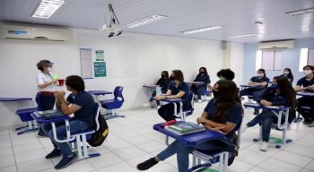 Neste reinício, as aulas acontecem de forma híbrida