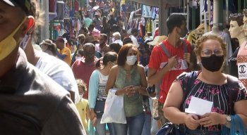 Movimentação na Feira da Sulanca, em Caruaru