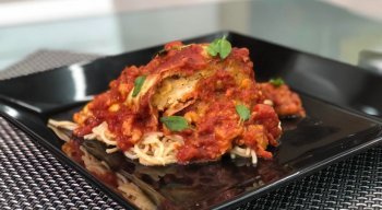 Frango à Parmegiana do Chef Rivandro França
