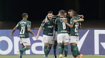 O Palmeiras encerrou a sequência de quatro derrotas consecutivas com uma goleada de 5 a 0 sobre o Tigre (Argentina)