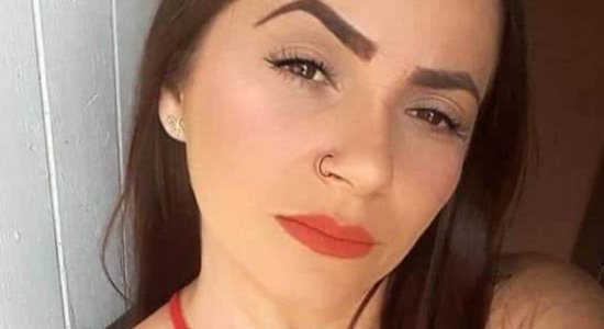 Mulher de 30 anos foi morta com cinco disparos de arma de fogo