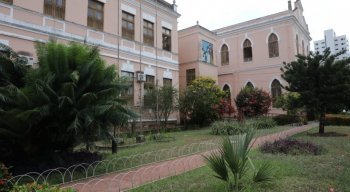 Na escola, a inadimplência aumentou e houve redução no número de alunos nos último meses