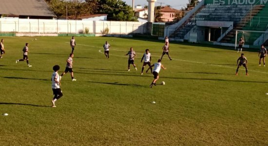 Central fará treino para jogo do próximo sábado
