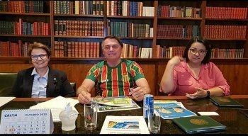 A ministra participou da live do presidente Jair Bolsonaro nas redes sociais.
