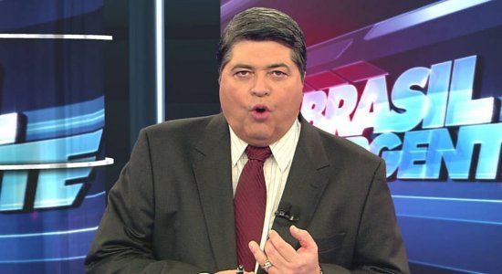 Ele já retornou ao comando ao vivo no Brasil Urgente, da Band