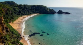 Praia do Sancho, em Fernando de Noronha
