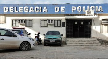 O candidato a vice-prefeito de Carpina, Diogo Prado (PSC), foi alvo de tiros e teve carro atingido