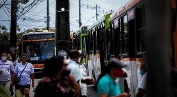 Ônibus e metrô do Recife terão ampliação de veículos no dia das eleições municipais