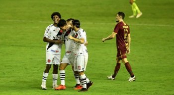 Vasco venceu o Sport por 2x0 na llha do Retiro