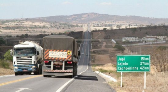 Cerca de 17 mil veículos trafegam pela BR-423 todos os dias