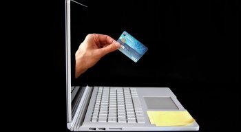 Procon orienta que melhor forma de pagar contas é com cartão de crédito