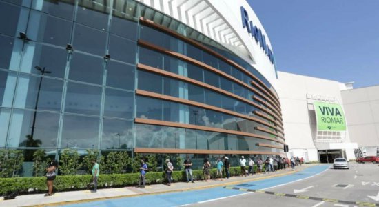 Shoppings com horário estendido a partir da próxima segunda (5), em Pernambuco