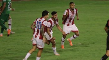 Náutico enfrentou o Guarani nos Aflitos
