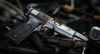 De acordo com a denúncia, as armas foram levdas pelos criminosos