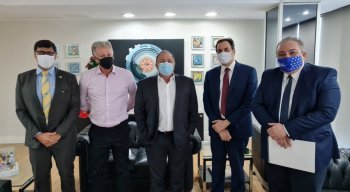 Governador Paulo Câmara e o secretário estadual de Saúde, André Longo, tiveram encontro com o ministro da Saúde