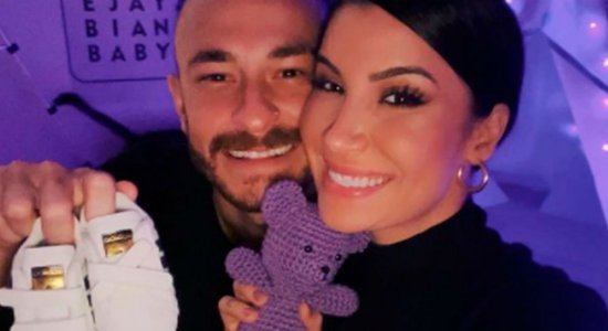 Boca Rosa está grávida do primeiro filho