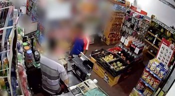 Por conta da violência, comerciantes e moradores da cidade estão aterrorizados.