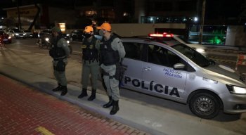 Policiais militares fiscalizaram as orlas do Recife, de Olinda e Jaboatão dos Guararapes