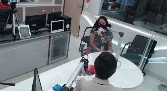A entrevista foi concedida pela coordenadora do Disque-denúncia, Janeilda Rodrigues