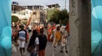 Sem respeito aos protocolos de saúde e segurança para o combate ao novo coronavírus (covid-19), teve carnaval nas ruas do Recife durante o fim de semana.