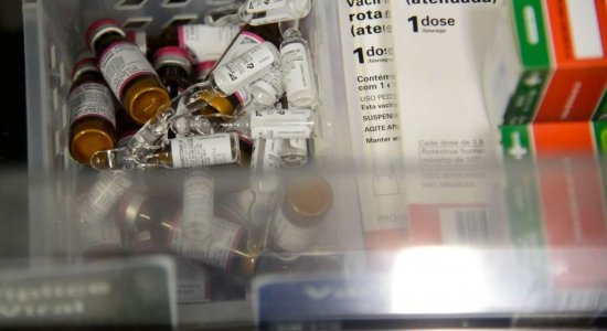 Com o anseio da população pela vacina, já foram identificadas tentativas de comercialização de produtos falsificados em todas as regiões do Brasil