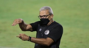 Hélio dos Anjos ficou satisfeito com a postura do Náutico diante do Oeste