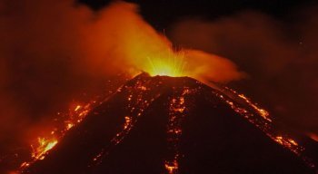 O Etna é um dos três vulcões ativos em solo italiano