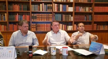 Bolsonaro indica que não conseguirá evitar o aumento de R$ 0,09 no preço do litro do óleo diesel na bomba