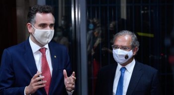 O presidente do Senado e o ministro da Economia se encontraram para definir a pauta: novo auxílio depende da aprovação de propostas de emenda à Constituição apresentadas pelo governo em 2019