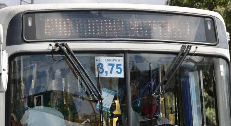 Com o aumento das passagens de ônibus, o valor da tarifa A passam de R$ 3,45 para R$ 3,75
