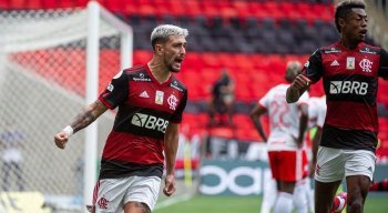 Arrascaeta marcou um dos gols da vitória do Flamengo em cima do Internacional