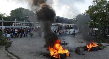 Eles protestam contra o aumento no percurso da linha TI Igarassu/Araçoiaba