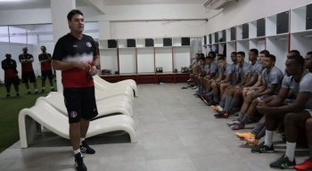 Técnico João Brigatti estreia no comando do Santa Cruz diante do Vitória de Santo Antão
