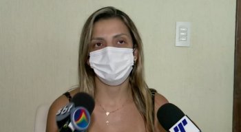 Segundo Flávia, a urina da irmã dela, Pryscila, ficou preta. Já a dela, não teve alteração