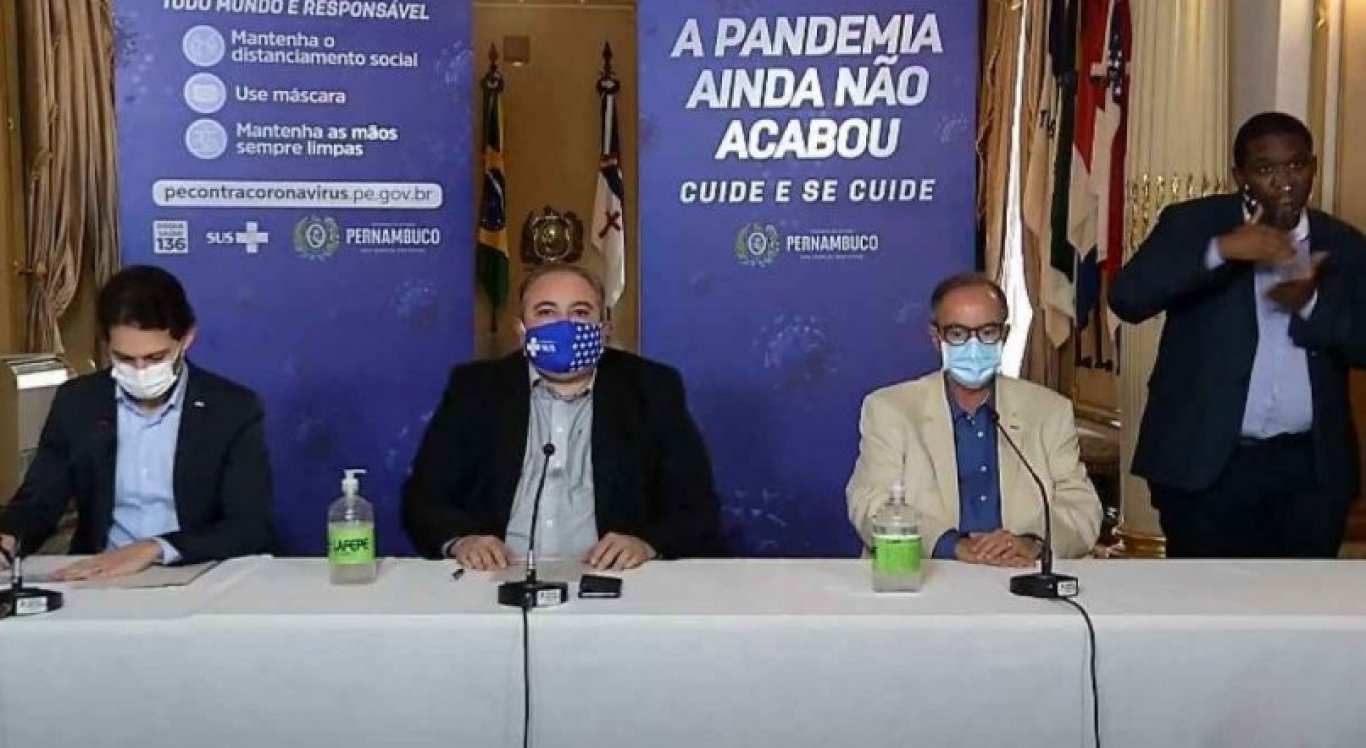 O Governo de Pernambuco anunciou as medidas em coletiva de imprensa.