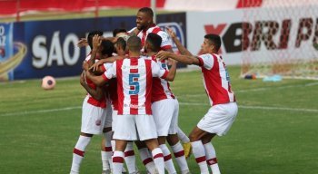 Náutico goleou a equipe do Central, pela primeira rodada do Pernambucano