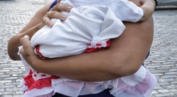 Quando mãe e filho foram agredidos, o bebê tinha apenas 29 dias de nascido.
