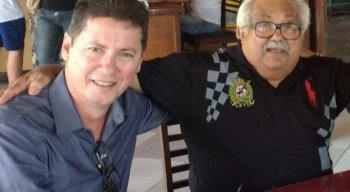 Luiz Ceará (de preto) com o amigo Marcos Lopes, empresário e amante da música Gonzaguiana