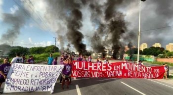 A manifestação, que acontece no Dia Internacional da Mulher, trouxe muitas reivindicações da classe feminina.