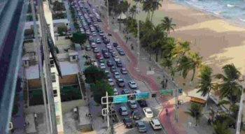 Carreata aconteceu em Boa Viagem, na Zona Sul do Recife